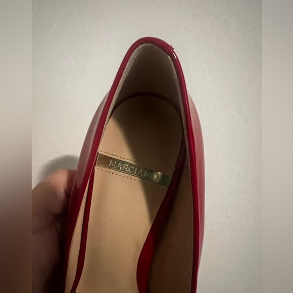 Marciano Red and Gold Heels Size 38 - Picture 4 of 6